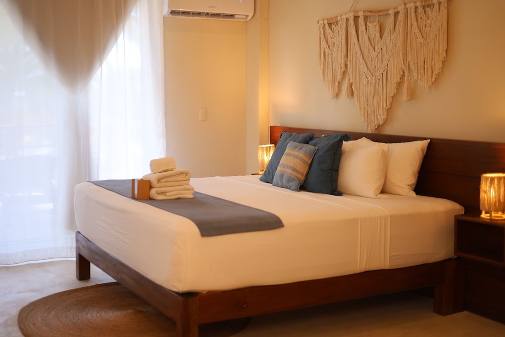 Standard Suite - Photo 5