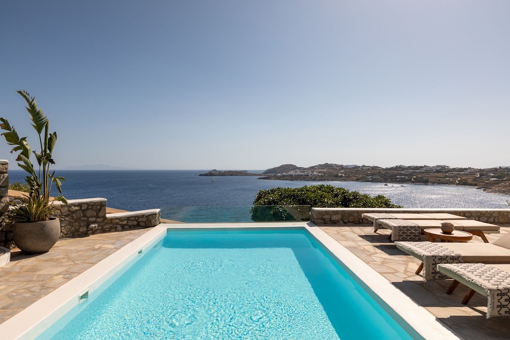Villa, 2 Bedrooms, Sea View (Balcony) photo 1