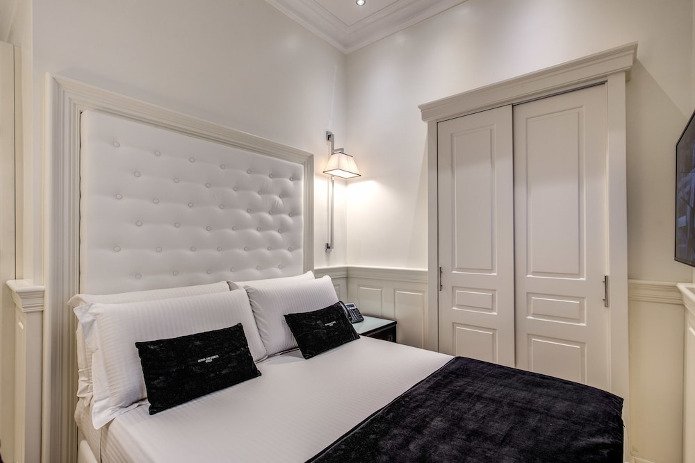 Economy Double Room photo 2
