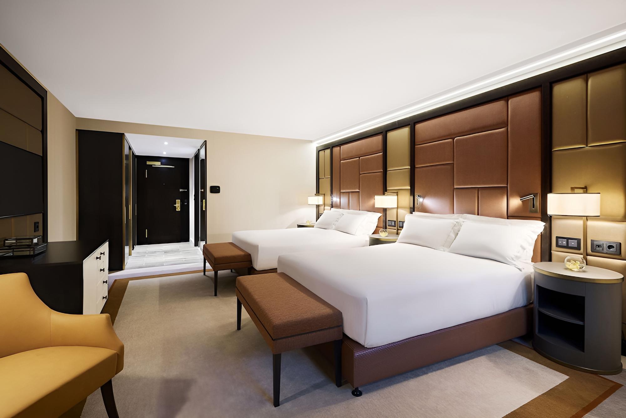 Superior Room, 2 Queen Beds (Street View) - Photo 1