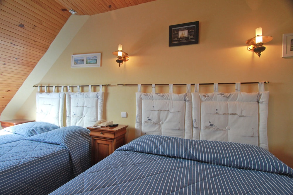 Quadruple Room - Photo 1
