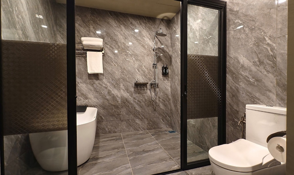 8 Suites Premier King