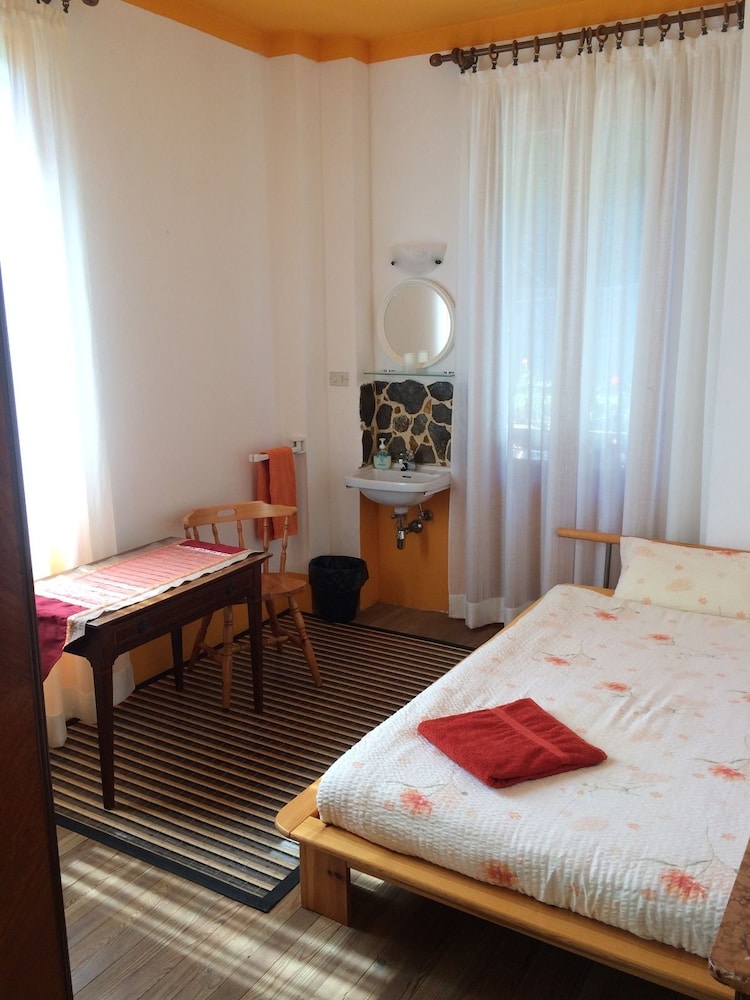 Triple Room, Shared Bathroom