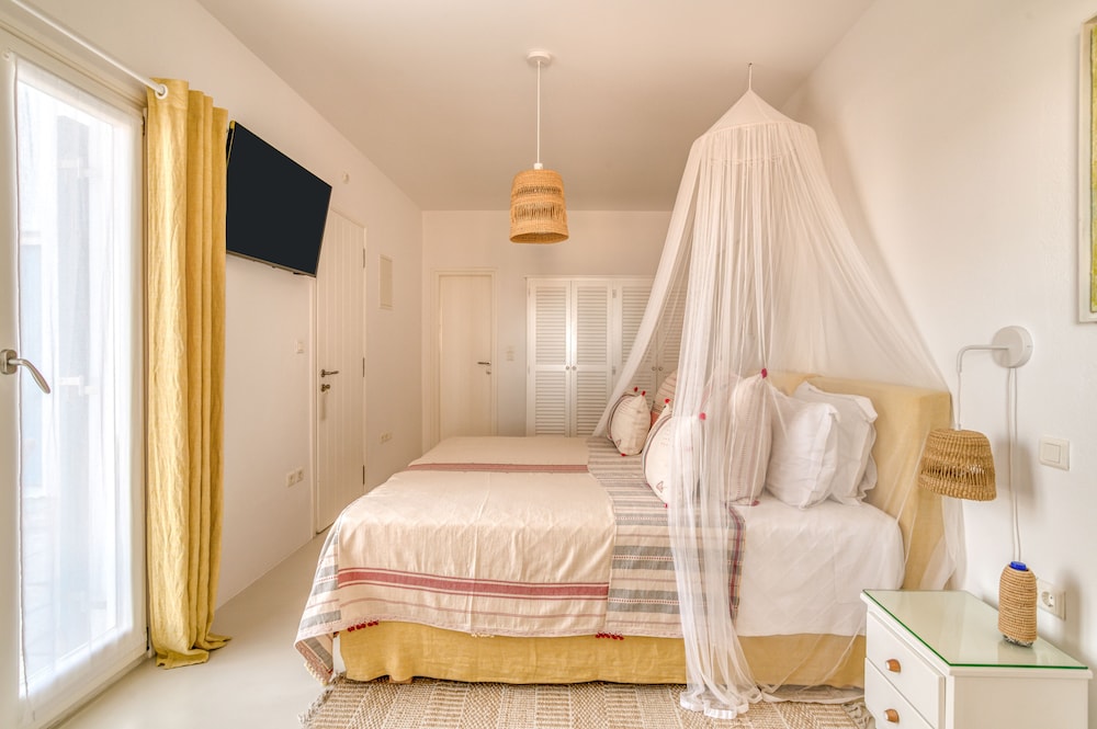 Double or Twin Room, Sea View (Andros) photo 3