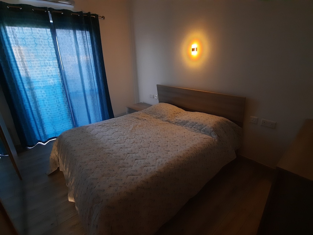 Apartment, 2 Bedrooms, Balcony, City View photo 3