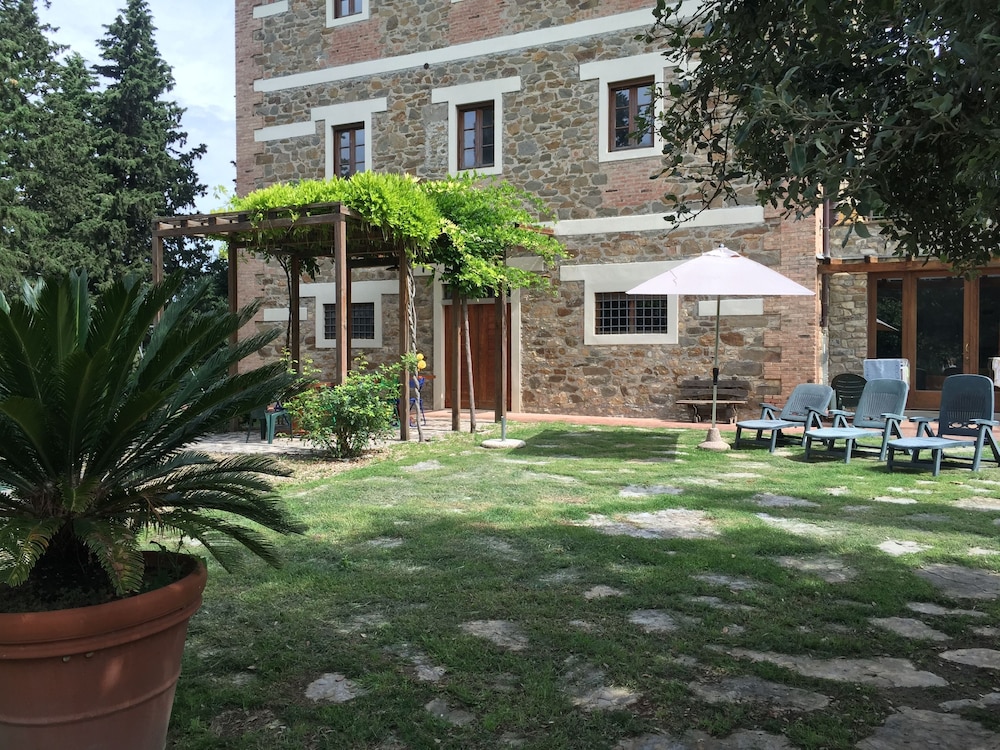 Villa photo 2