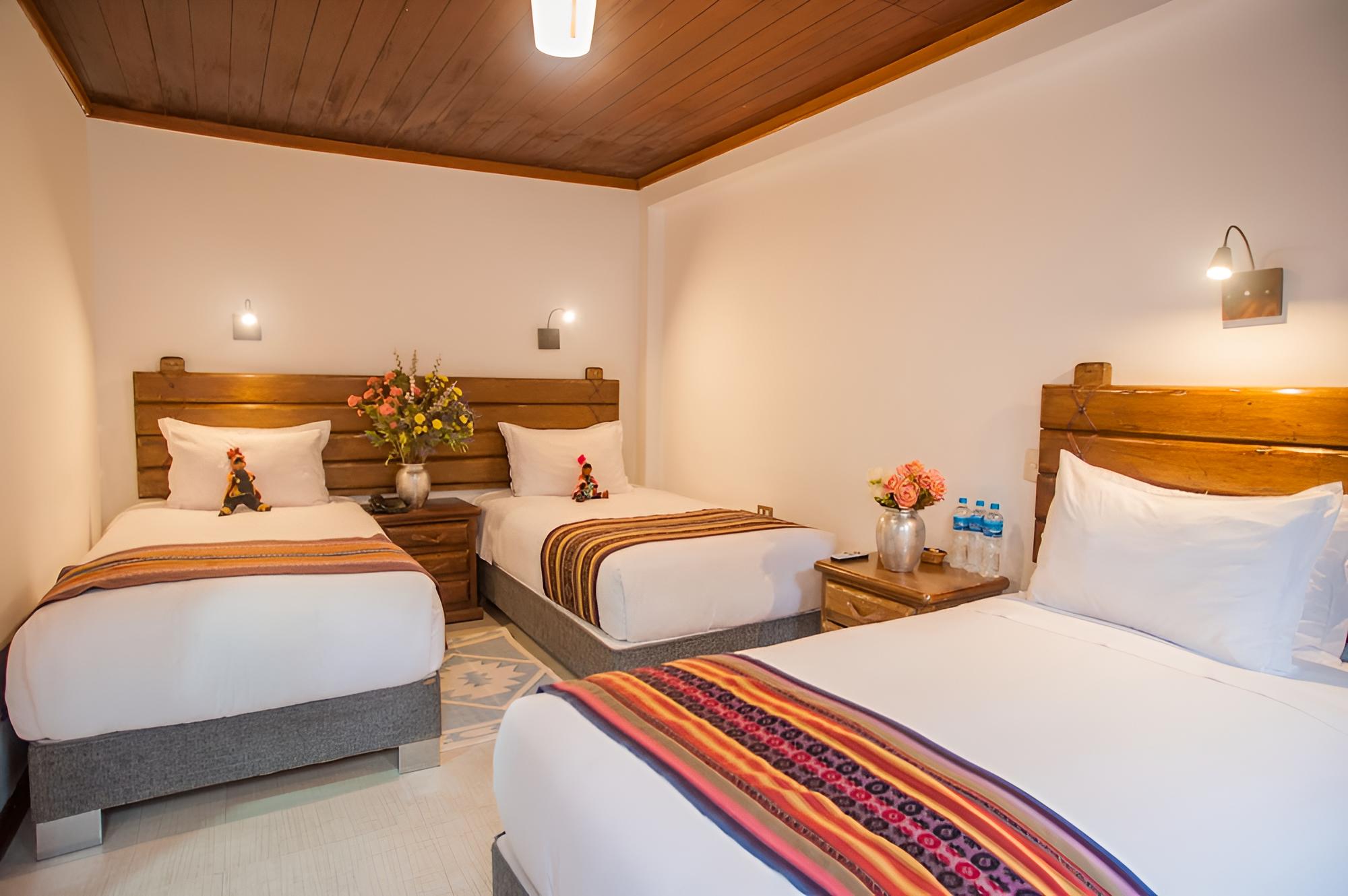 Standard Triple Room, 3 Twin Beds, Private Bathroom photo 3