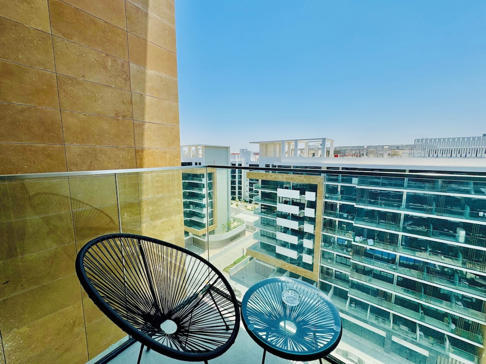 Apartment, Balcony, City View photo 2
