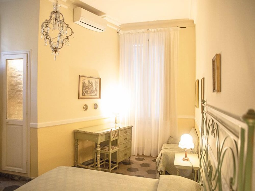 Double or Twin Room with Extra Bed (Zia Elena) photo 2