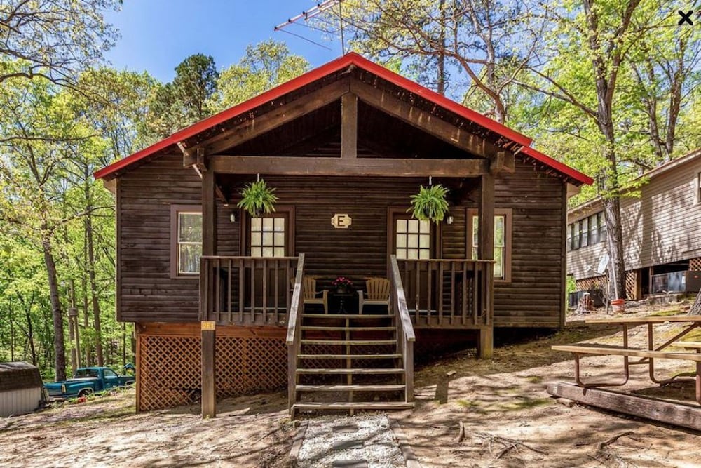 Luxury Cabin, 1 Bedroom, Non Smoking (No Pets, Linens Included) photo 3