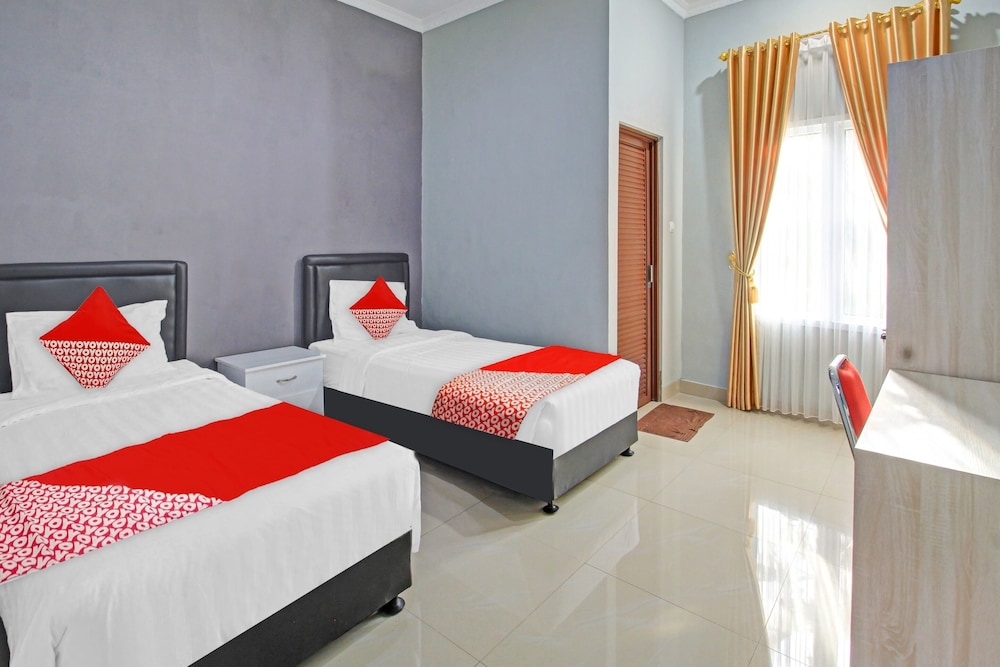 Standard Twin Room - Photo 7