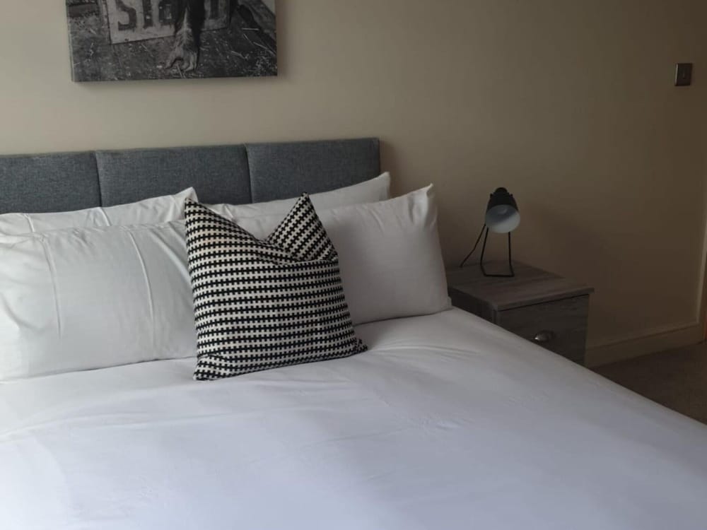 Apartment photo 2