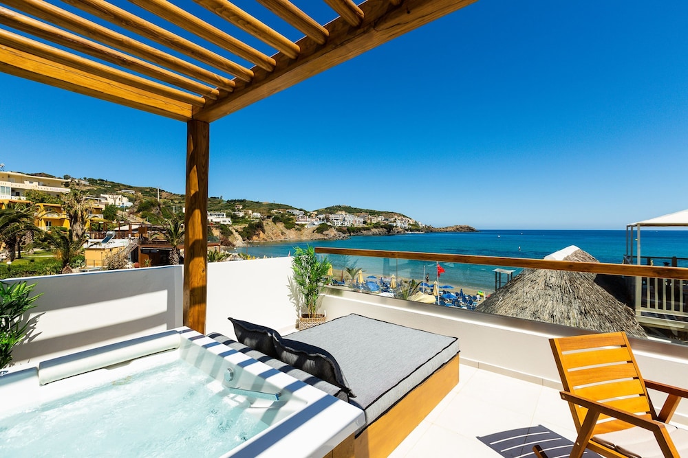 Junior Suite with Sea View photo 3