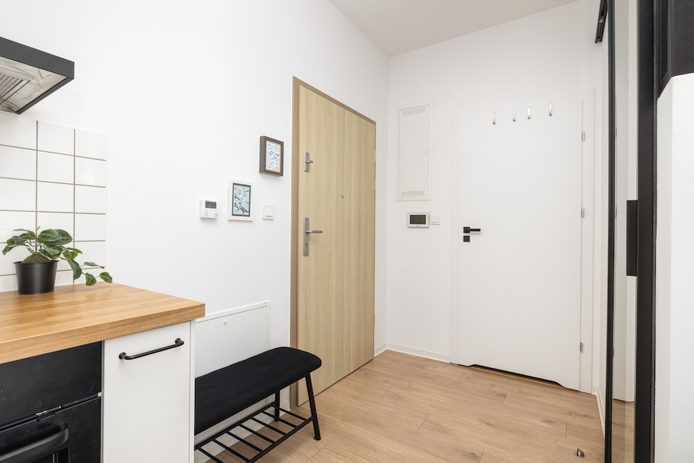Apartment, 1 Bedroom, Balcony, Sea Facing photo 3