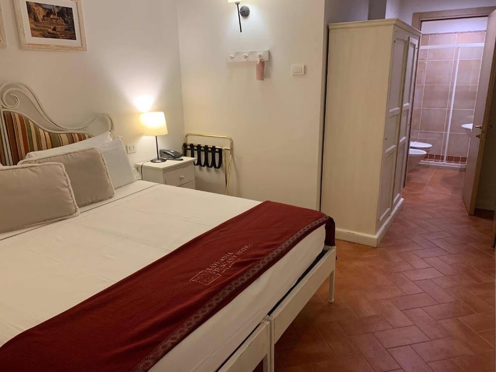Economy Double Room Single Use photo 3