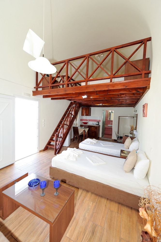 Suite, Mezzanine