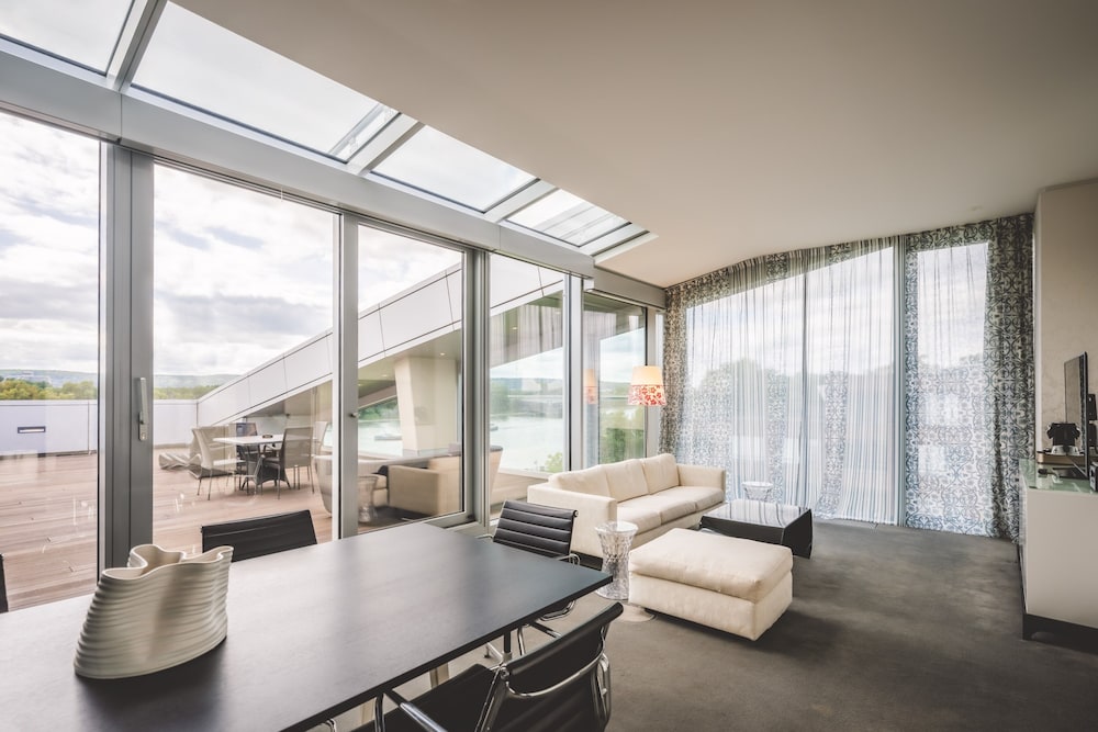 Hero Suite with Roof Terrace - Photo 1