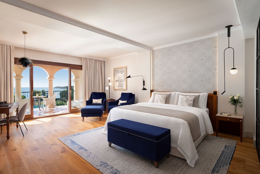 Junior Suite, 1 King Bed, Sea View