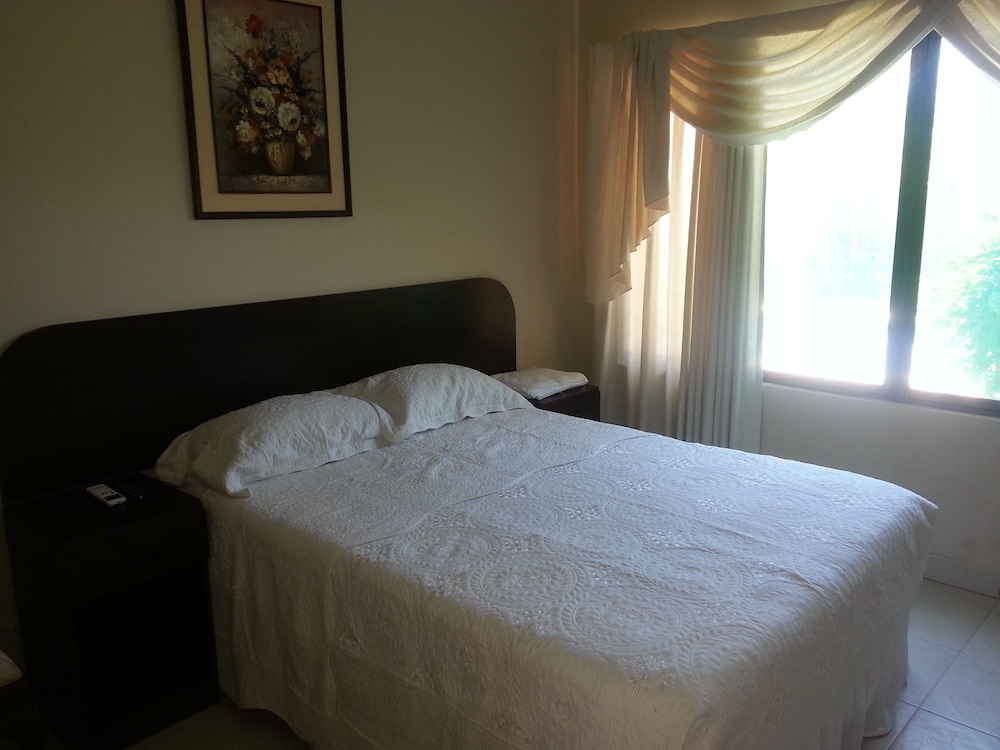 Executive Single Room, 1 Large Twin Bed, Private Bathroom photo 3
