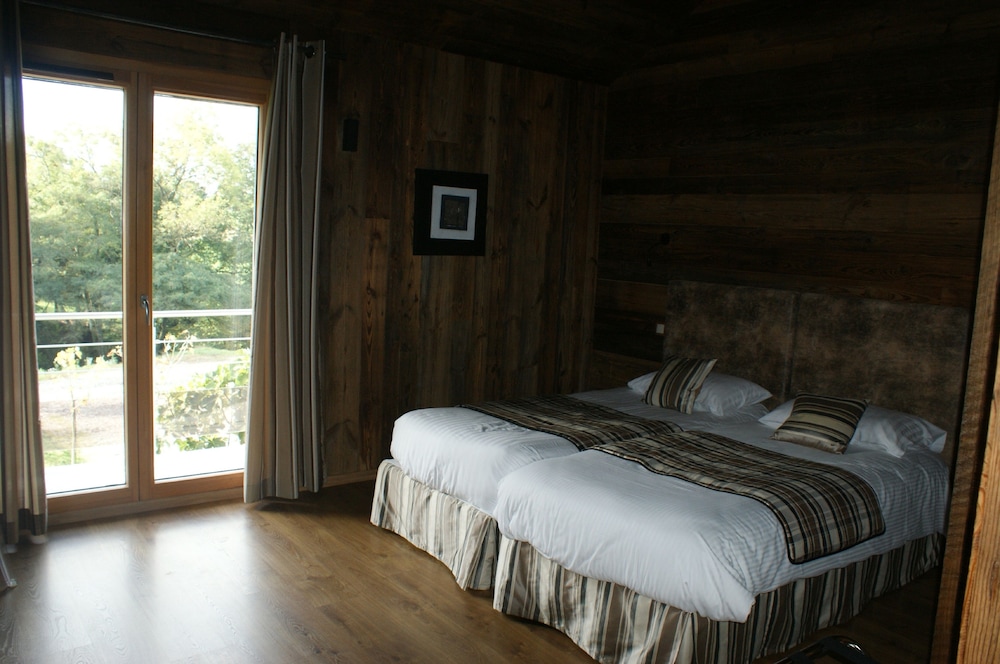 Premium Twin Room photo 2