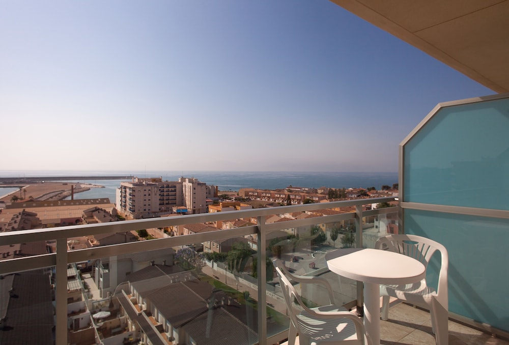 Junior Suite, Terrace (2 Adults and 2 Children) photo 2