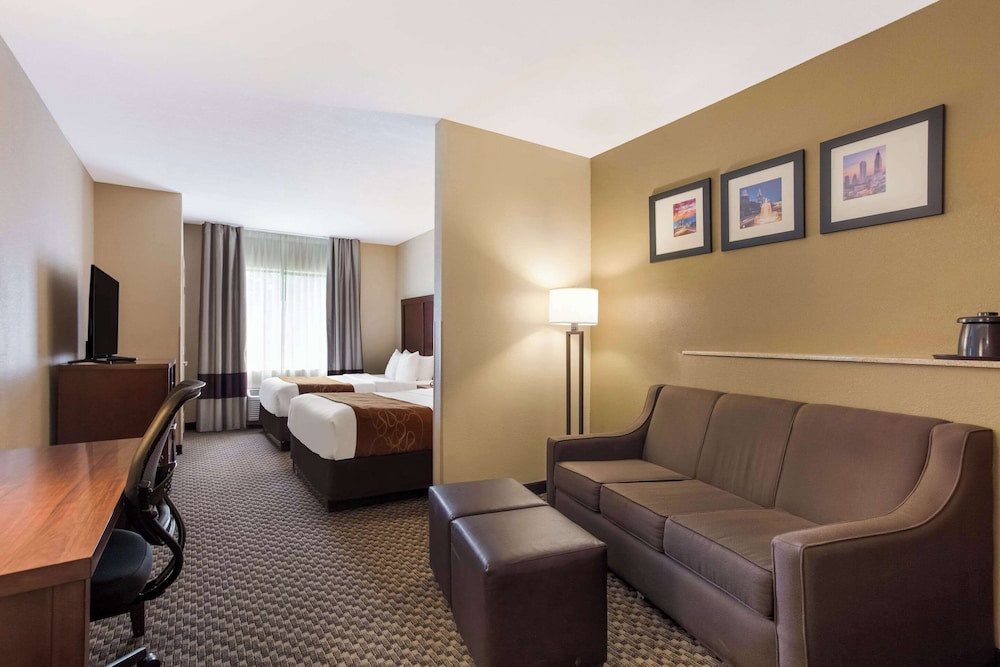 Suite, 2 Queen Beds, Non Smoking - Photo 5
