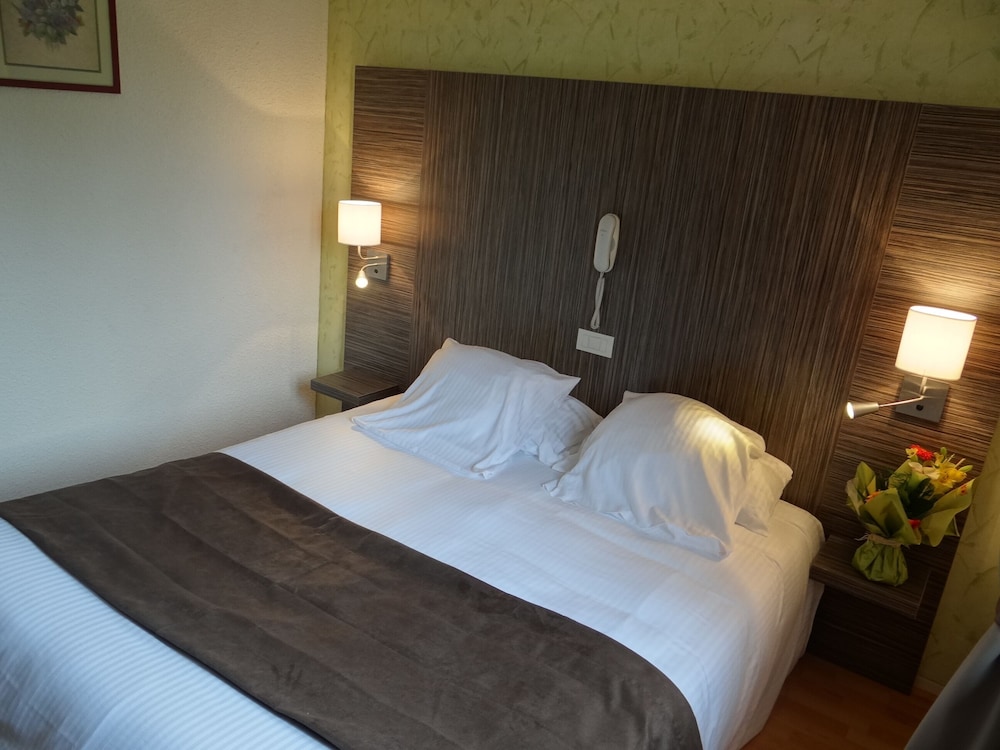 Double Room - Photo 7