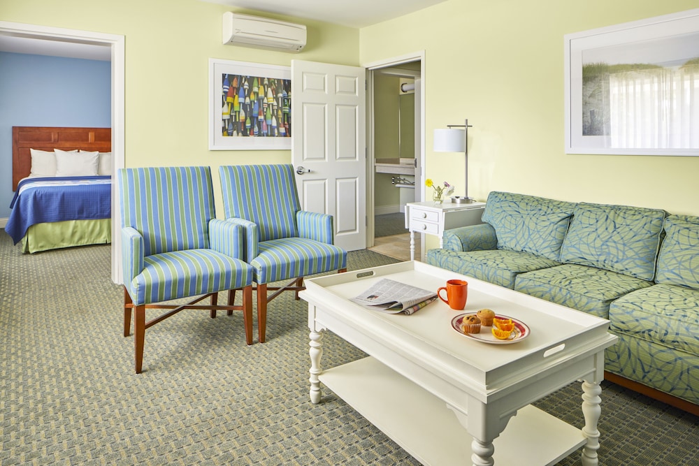 Standard Suite, Multiple Beds, Accessible photo 1