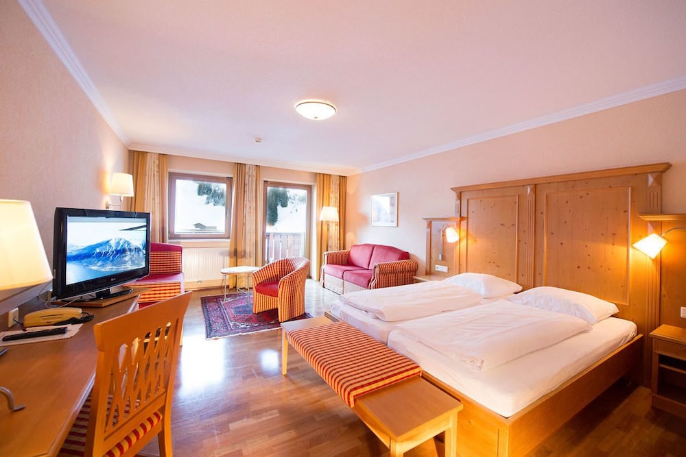 Junior Suite, Balcony (Superior) photo 2