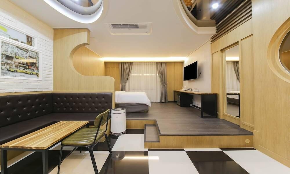 Suite Double Room - Photo 3