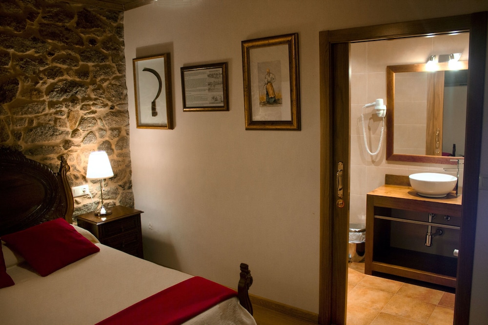 Classic Double Room, 1 Double Bed photo 2