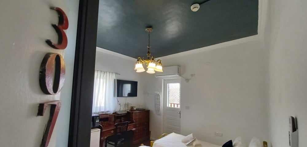 Basic Double or Twin Room, 2 Twin Beds (Tzefania Hotel 307), photo 6