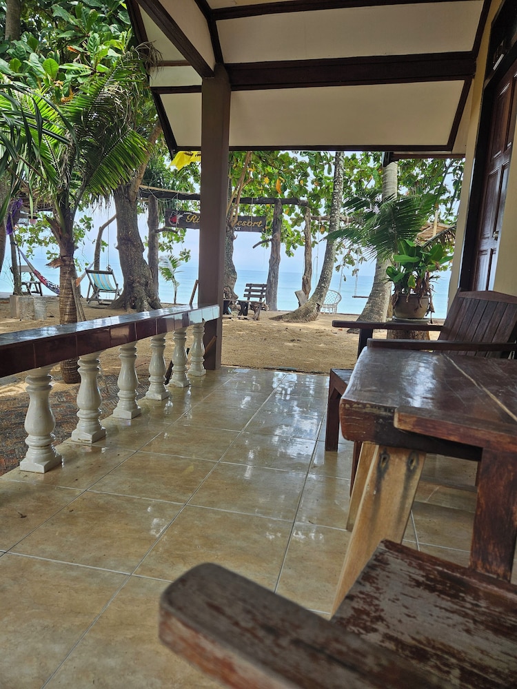 Deluxe Bungalow, Ocean View - Photo 1