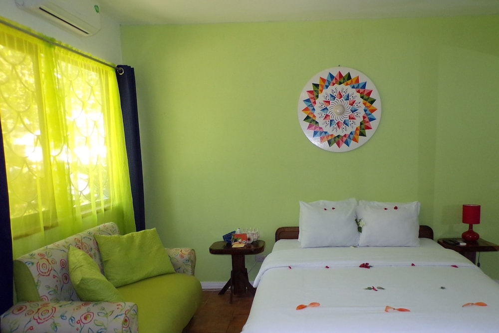 Suite, Kitchenette, Garden Area