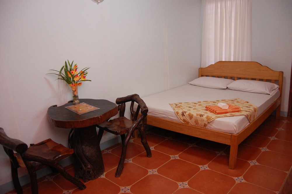 Economy Double Room photo 1