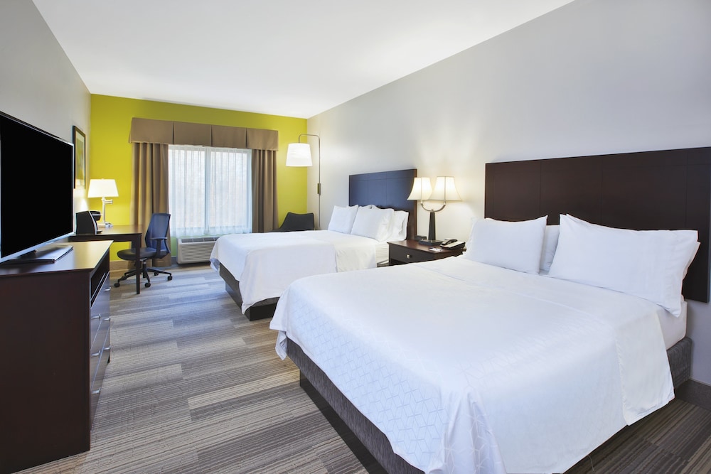 Standard Room, 2 Queen Beds - Photo 3