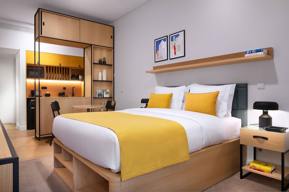 Deluxe Double Room, Balcony, Courtyard View