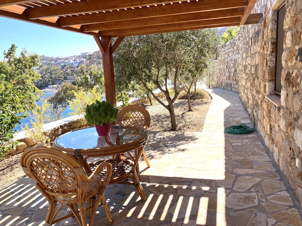 Studio, Sea View, Garden Area photo 3
