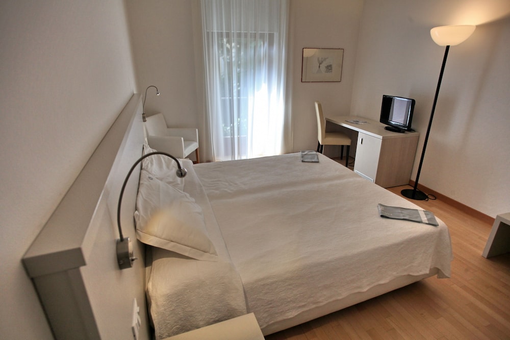 Classic Double Room Single Use - Photo 2
