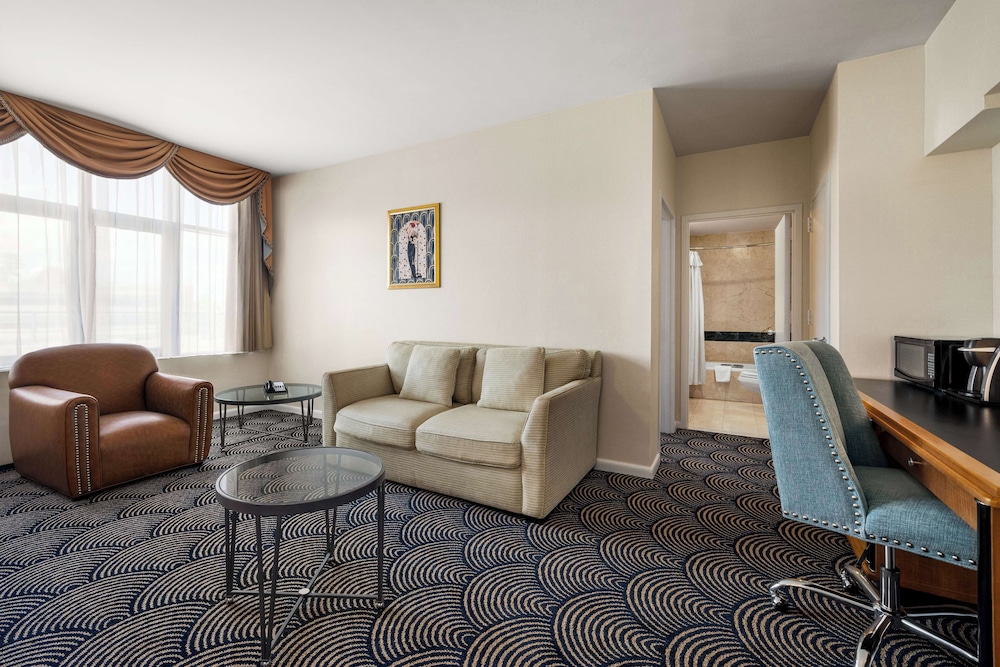 Suite, 1 King Bed, Non Smoking, Refrigerator & Microwave