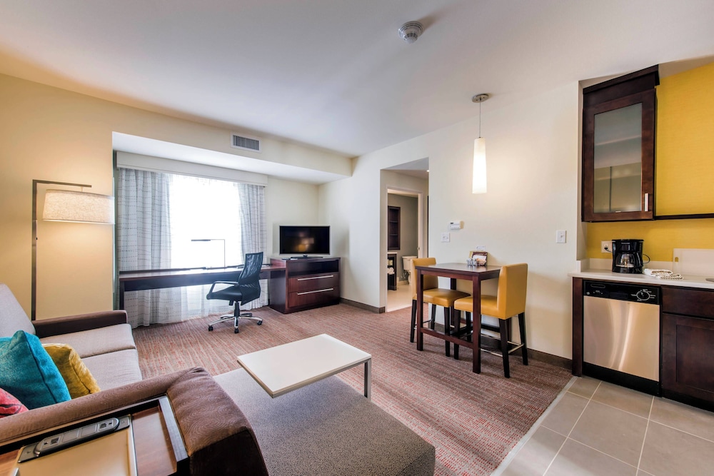 Suite, 1 Bedroom photo 3