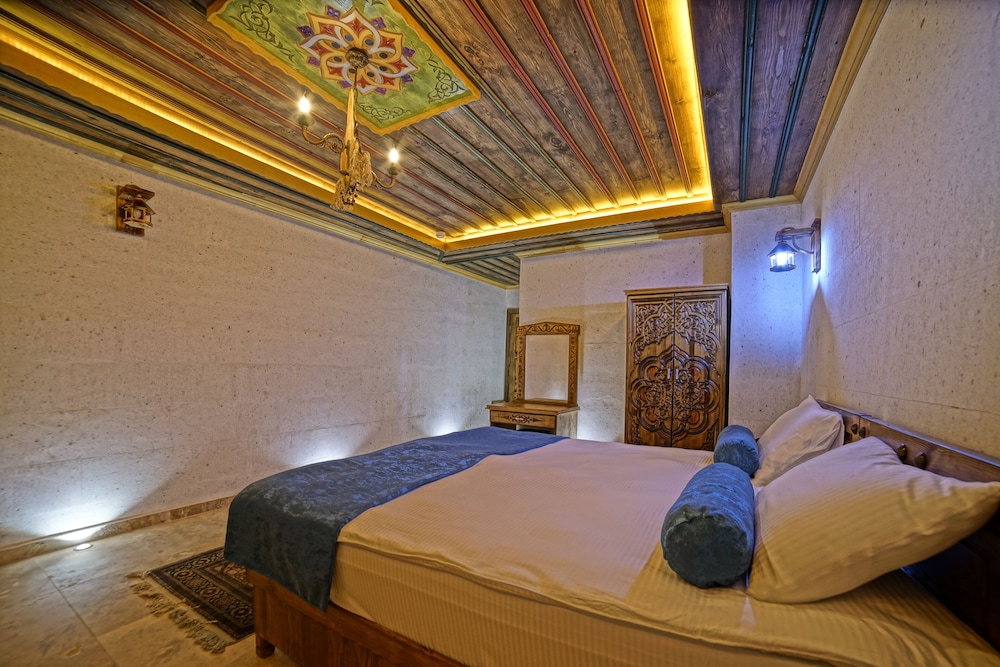 Deluxe Room - Photo 2