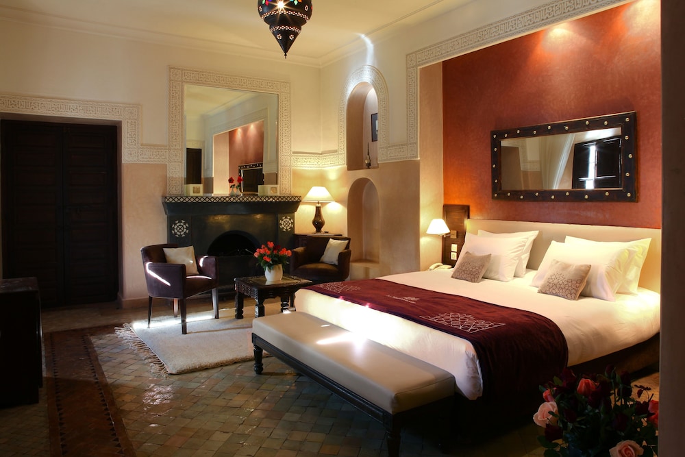 Honeymoon Suite, Hot Tub - Photo 1
