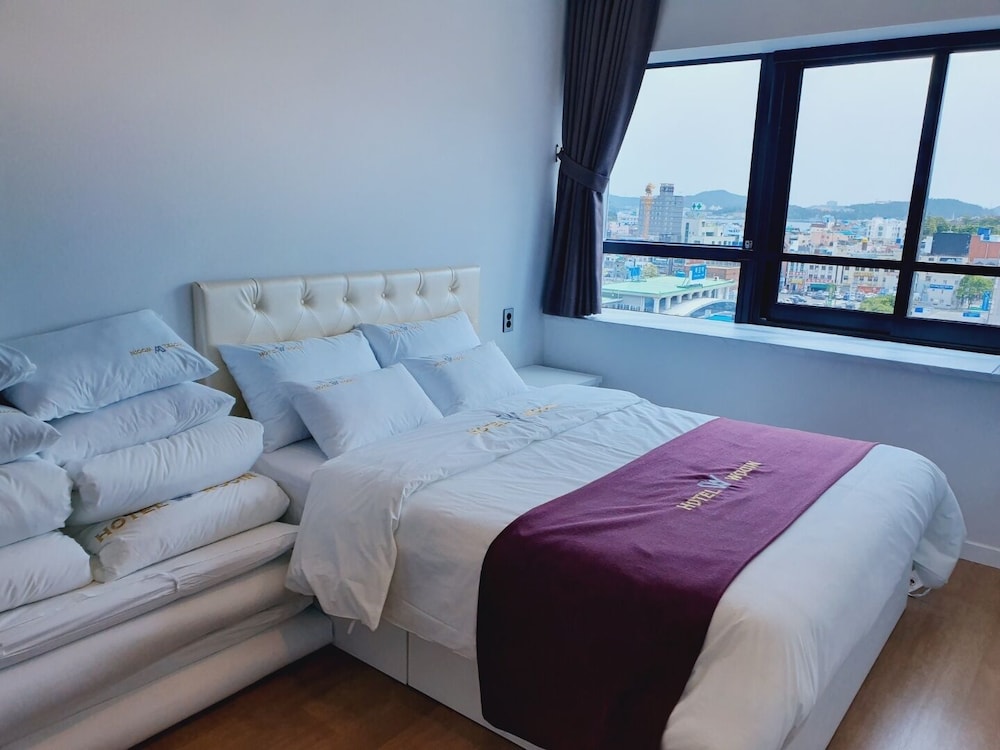 Premium Suite - Photo 18