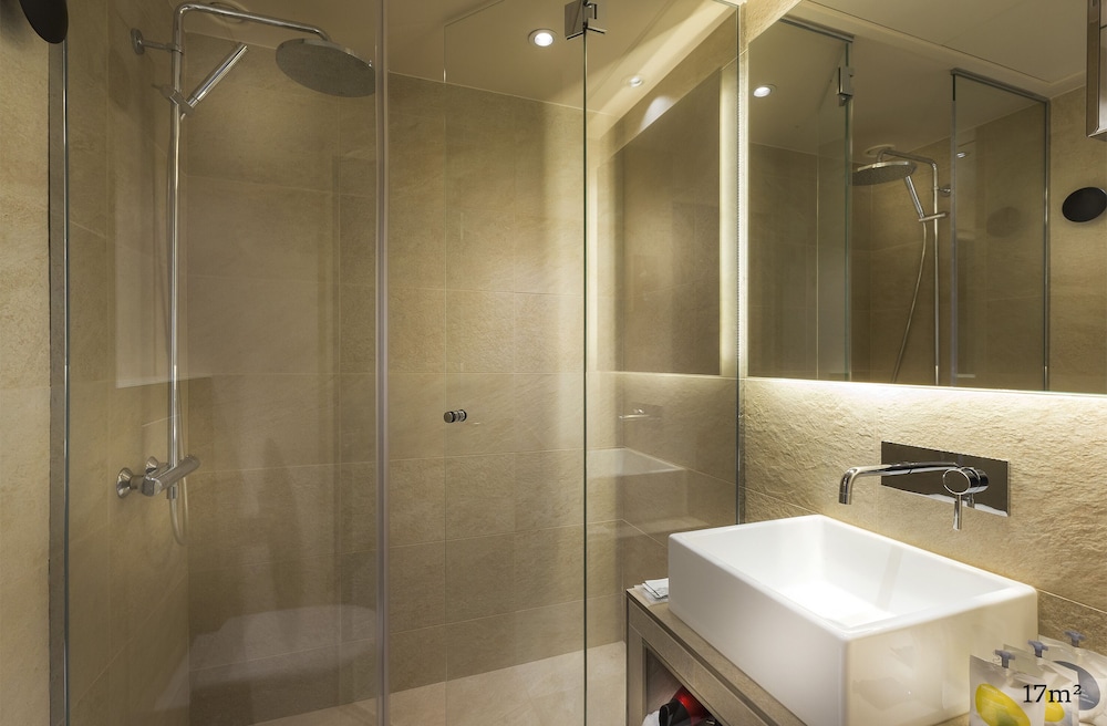Deluxe Double Room, Balcony, Executive Level (top floor) photo 3