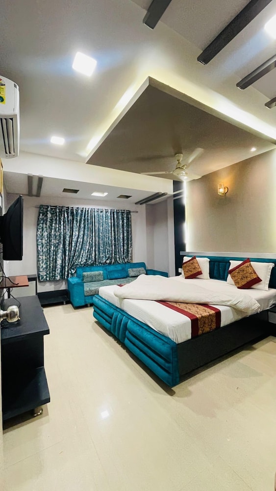 Superior Double Room, City View photo 1