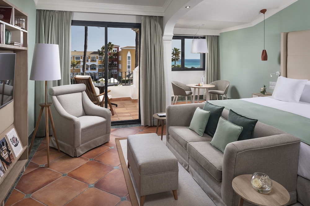 Room (Red Level, Front Ocean View, 4AD) - Photo 2