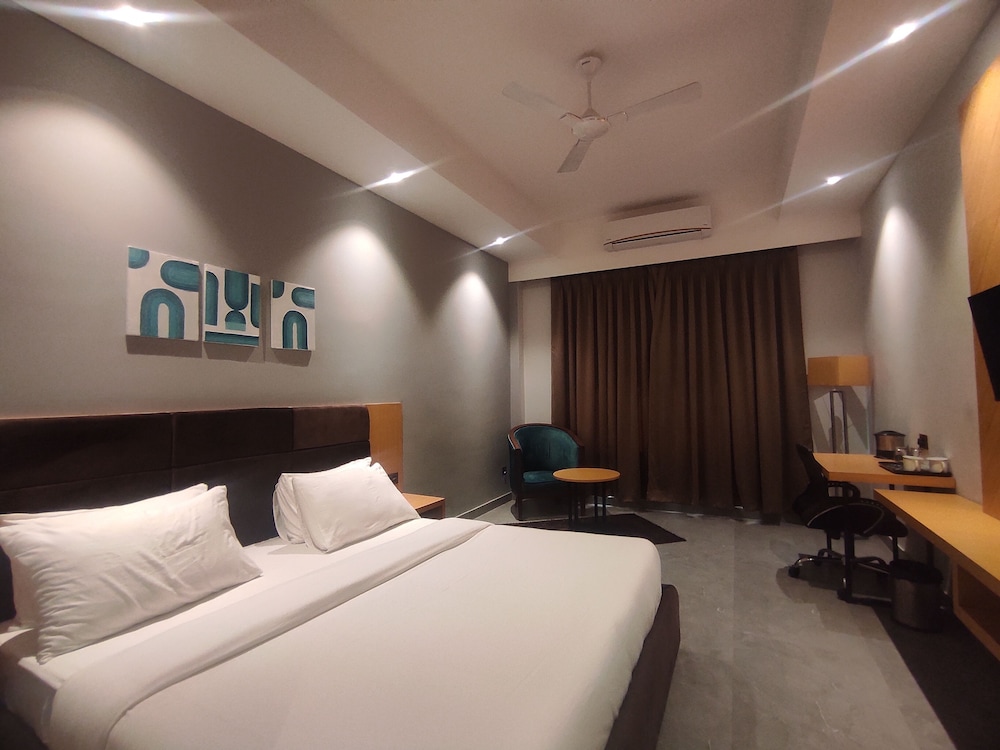 Luxury Room - Photo 6