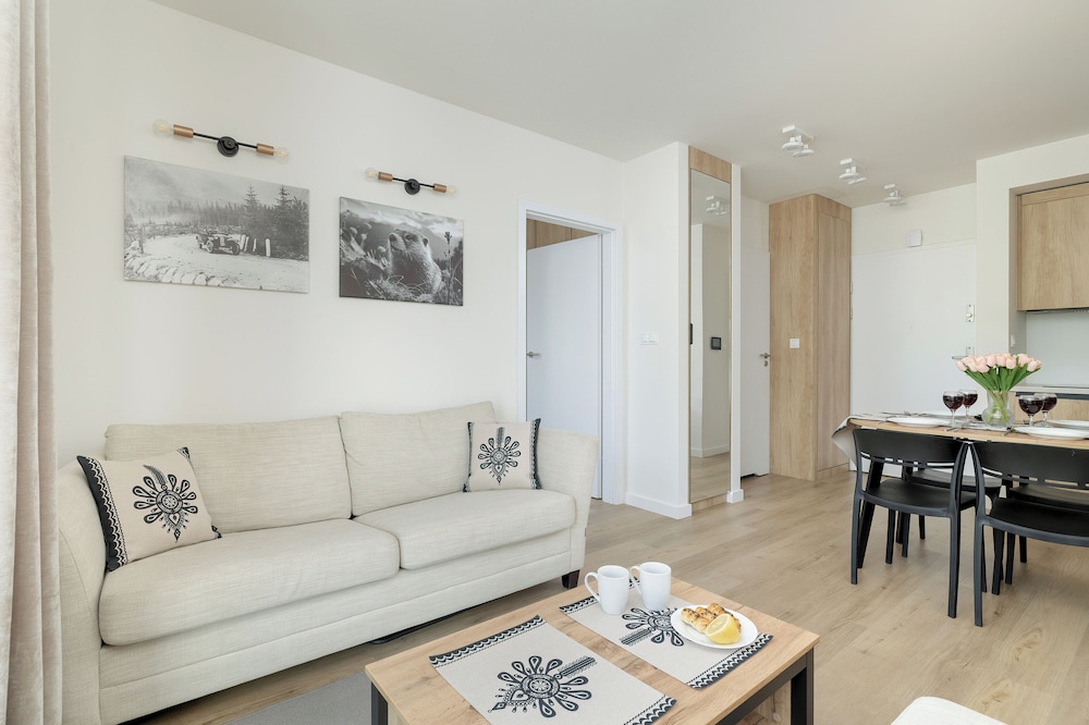 Apartment, 1 Bedroom, Balcony, Mountainside