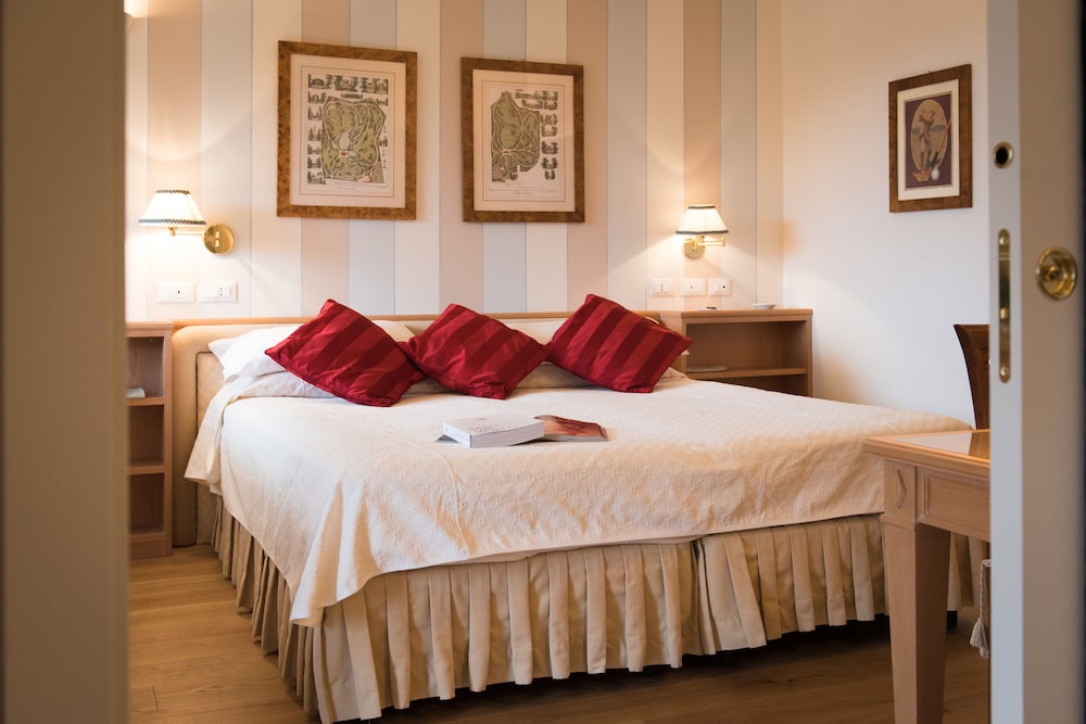 Junior Suite (Sea Side) - Photo 13